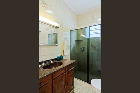 Casa à venda com 180m², 3 quartos e 6 vagasBanheiro