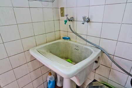 Casa à venda com 180m², 3 quartos e 6 vagasÁrea de Serviço