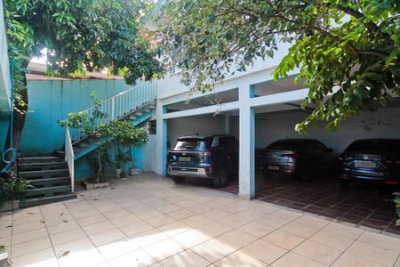 Casa à venda com 180m², 3 quartos e 6 vagasÁrea externa