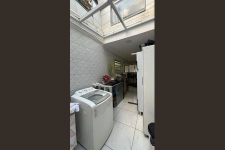 Casa à venda com 175m², 3 quartos e 2 vagasÁrea de Serviço