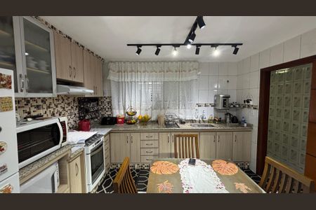 Casa à venda com 175m², 3 quartos e 2 vagasCozinha