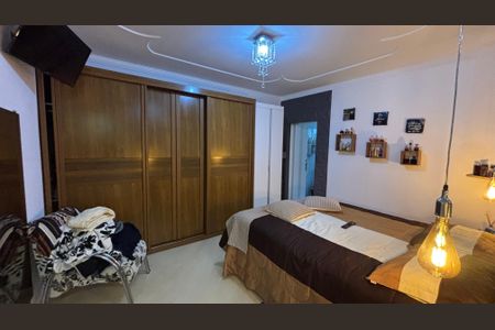 Casa à venda com 175m², 3 quartos e 2 vagasSuite