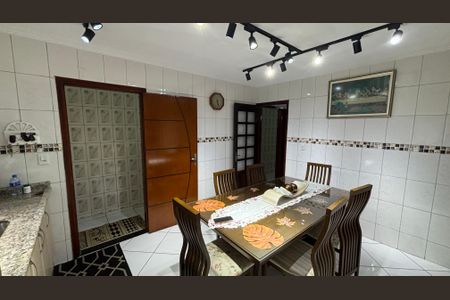 Casa à venda com 175m², 3 quartos e 2 vagasCozinha