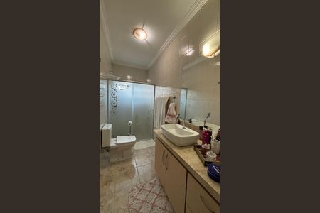 Casa à venda com 175m², 3 quartos e 2 vagasBanheiro