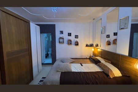 Casa à venda com 175m², 3 quartos e 2 vagasSuite