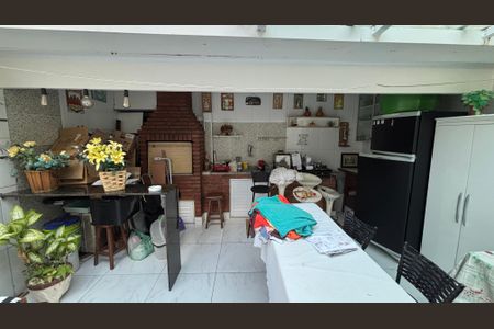 Casa à venda com 175m², 3 quartos e 2 vagasQuintal