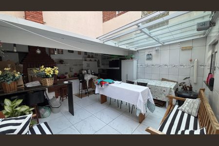 Casa à venda com 175m², 3 quartos e 2 vagasQuintal