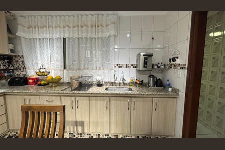 Casa à venda com 175m², 3 quartos e 2 vagasCozinha