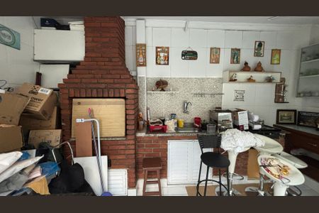 Casa à venda com 175m², 3 quartos e 2 vagasQuintal - Churrasqueira