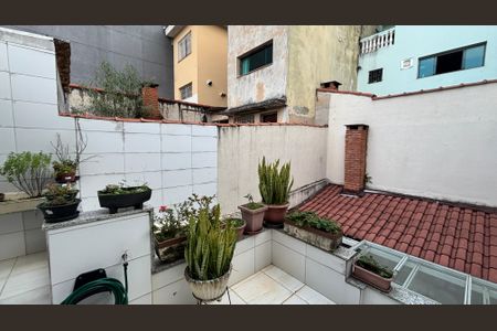 Casa à venda com 175m², 3 quartos e 2 vagasQuarto 2 Varanda