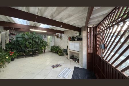 Casa à venda com 175m², 3 quartos e 2 vagasGaragem