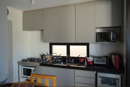 Casa de condomínio para alugar com 300m², 3 quartos e 4 vagasCozinha