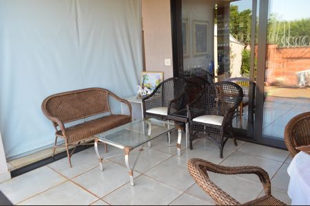 Casa de condomínio para alugar com 300m², 3 quartos e 4 vagasÁrea gourmet