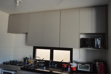 Casa de condomínio para alugar com 300m², 3 quartos e 4 vagasCozinha