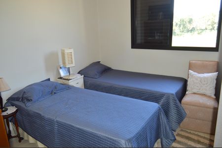 Casa de condomínio para alugar com 300m², 3 quartos e 4 vagasSuíte 1