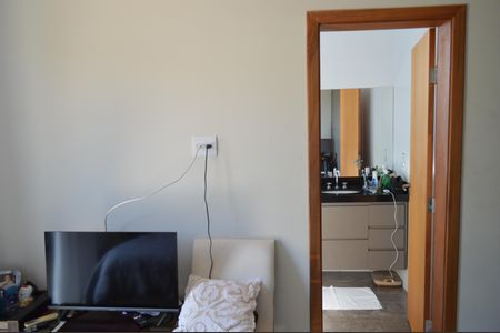 Casa de condomínio para alugar com 300m², 3 quartos e 4 vagasSuíte 2