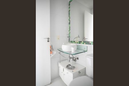 Apartamento para alugar com 62m², 2 quartos e sem vaga Apartamento para alugar com 62m², 2 quartos e sem vagaBanheiro Social