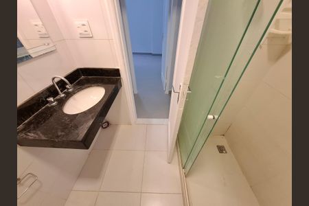 Banheiro  de apartamento para alugar com 2 quartos, 59m² em Flamengo, Rio de Janeiro