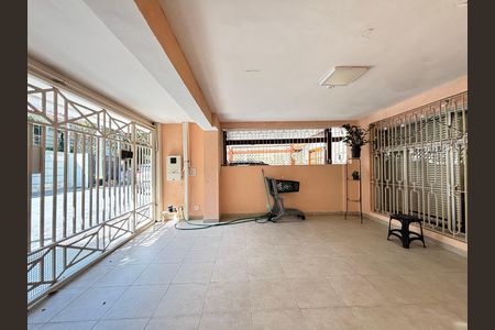 Garagem de casa à venda com 3 quartos, 180m² em Vila Olímpia, São Paulo