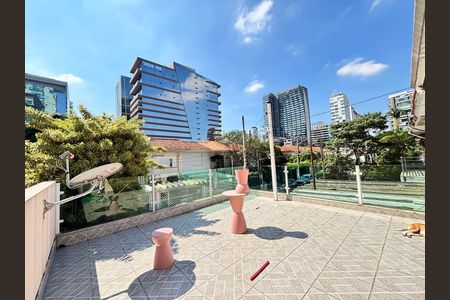 Varanda de casa à venda com 3 quartos, 180m² em Vila Olímpia, São Paulo