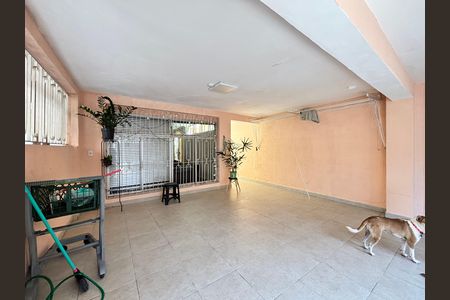 Garagem de casa à venda com 3 quartos, 180m² em Vila Olímpia, São Paulo