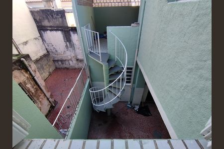Quintal  de casa à venda com 3 quartos, 90m² em Vila Moinho Velho, São Paulo