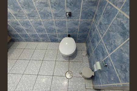 Banheiro social de casa à venda com 3 quartos, 90m² em Vila Moinho Velho, São Paulo