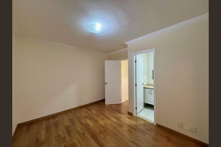 Casa de condomínio para alugar com 123m², 3 quartos e 2 vagas Casa de condomínio para alugar com 123m², 3 quartos e 2 vagasSuíte