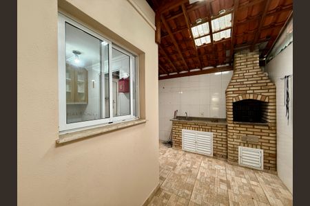 Casa de condomínio para alugar com 123m², 3 quartos e 2 vagas Casa de condomínio para alugar com 123m², 3 quartos e 2 vagasVaranda