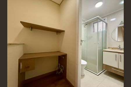 Casa de condomínio para alugar com 123m², 3 quartos e 2 vagas Casa de condomínio para alugar com 123m², 3 quartos e 2 vagasCorredor Quartos