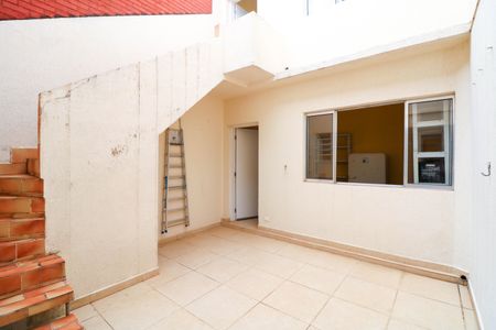 Casa à venda com 165m², 3 quartos e 2 vagasQuintal