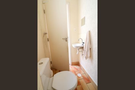 Casa à venda com 165m², 3 quartos e 2 vagasBanheiro de serviço