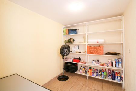 Casa à venda com 165m², 3 quartos e 2 vagasQuarto de Serviço