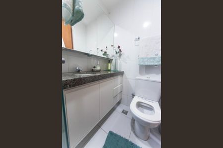 Apartamento à venda com 105m², 4 quartos e 3 vagasBanheiro Social