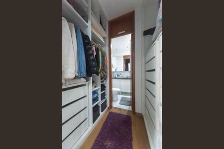 Apartamento à venda com 105m², 4 quartos e 3 vagasCloset suite 