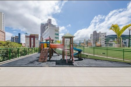 Apartamento à venda com 105m², 4 quartos e 3 vagasÁrea comum - Playground