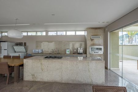 Apartamento à venda com 105m², 4 quartos e 3 vagasÁrea comum - Churrasqueira