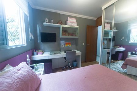 Apartamento à venda com 105m², 4 quartos e 3 vagasquarto 2