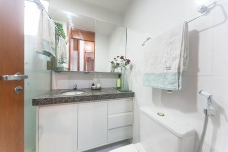 Apartamento à venda com 105m², 4 quartos e 3 vagasBanheiro Social