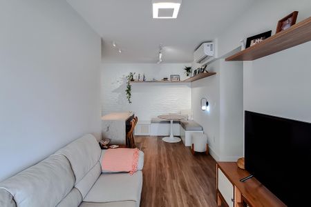 Apartamento à venda com 65m², 2 quartos e 1 vagaSala