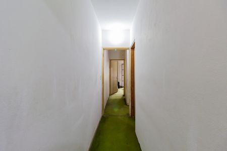 Corredor de casa à venda com 4 quartos, 120m² em Vila das Belezas, São Paulo