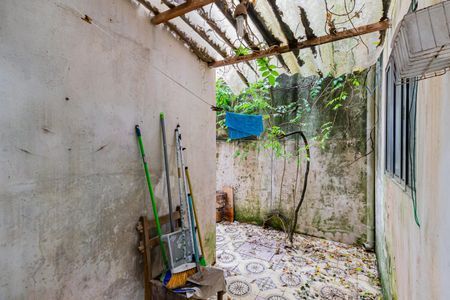Casa à venda com 120m², 4 quartos e 2 vagasQuintal