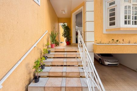 Casa para alugar com 245m², 4 quartos e 5 vagasEntrada