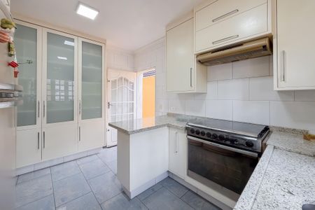 Casa para alugar com 245m², 4 quartos e 5 vagasCozinha