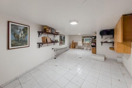 Casa para alugar com 245m², 4 quartos e 5 vagasPorão - Subsolo