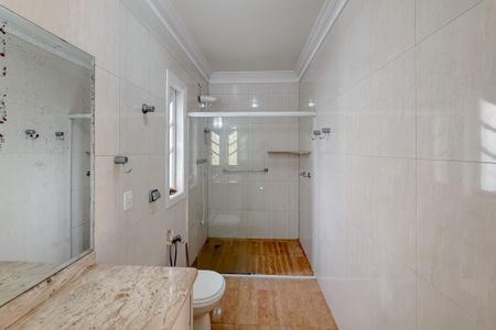 Casa para alugar com 245m², 4 quartos e 5 vagasBanheiro da Suíte