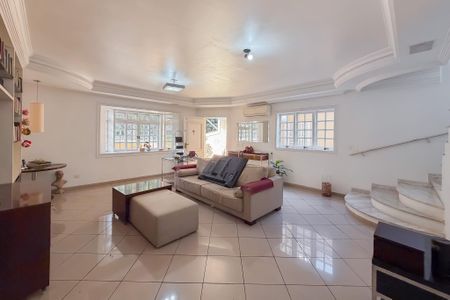 Casa para alugar com 245m², 4 quartos e 5 vagasSala