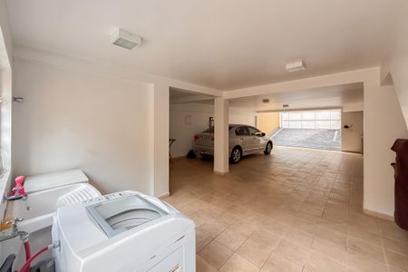 Casa para alugar com 245m², 4 quartos e 5 vagasÁrea de Serviço