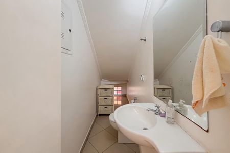 Casa para alugar com 245m², 4 quartos e 5 vagasLavabo