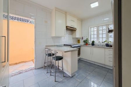 Casa para alugar com 245m², 4 quartos e 5 vagasCozinha